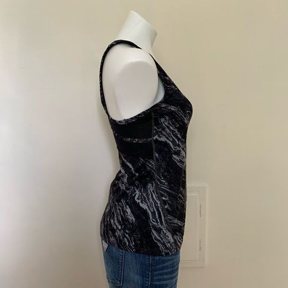 Gap Fit Workout Tank  - Picture 3 of 4